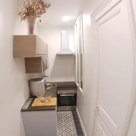Homestay Ternes - Parisian Paris